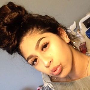 Meet your Posher, Izzy